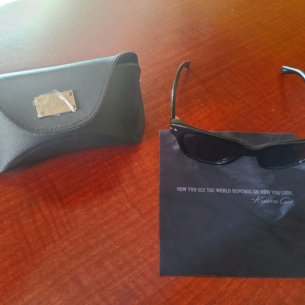 Brand New Kenneth Cole Sunshades